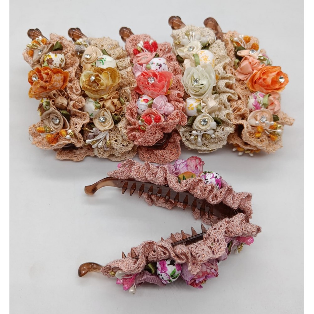 20 Free Crochet Bracelet Patterns For Stylish But Cozy Wrist